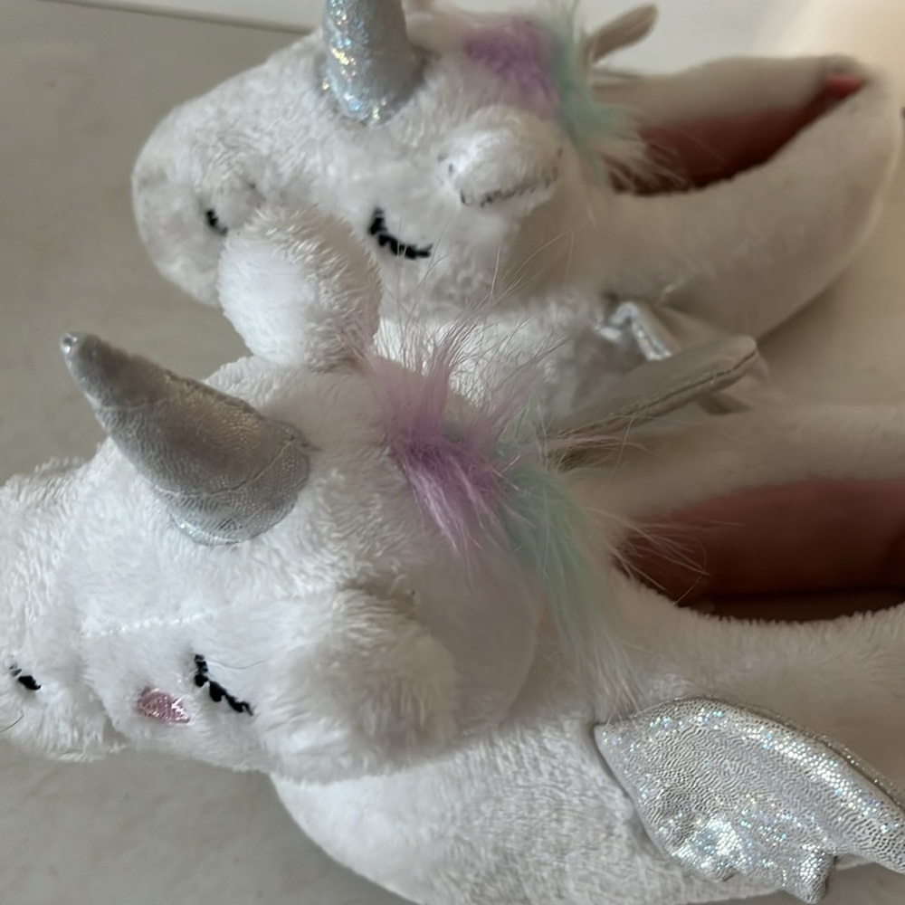 Slippers - Picture 3 of 3